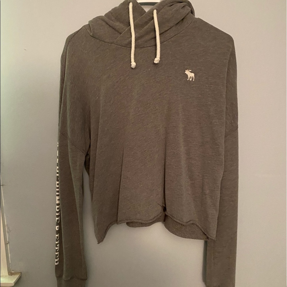 Long sleeve, hooded top